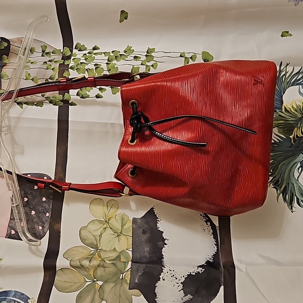 Louis Vuitton Bucket